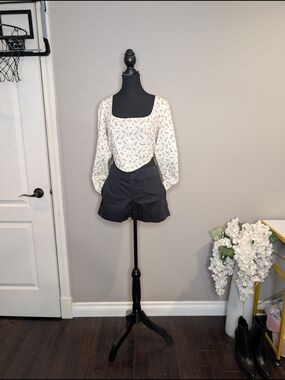 Sunday Best Aritzia Rose Print Crop Top — Women's Size Medium